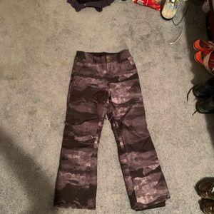 Brand new boys snow pants with tags!